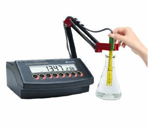 Máy đo độ mặn / độ cao tự động EC / TDS / nhiệt độ HI2300-01