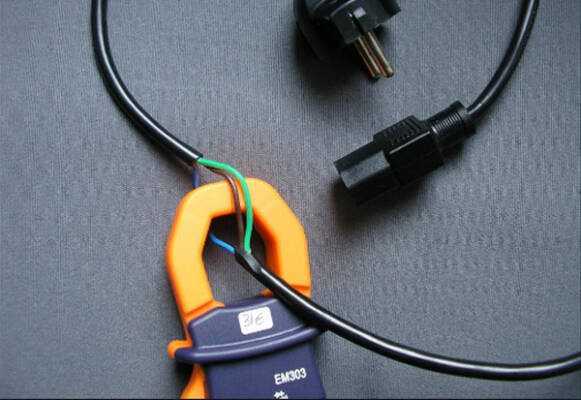 Cách dùng ampe kìm đo dòng điện một chiều
