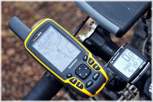 Thiết kế các phím trên máy GPS