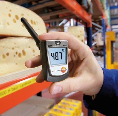 Máy đo nhiệt ẩm testo 605-H1 cho phép đo độ ẩm và nhiệt độ không khí một cách đáng tin cậy và tính toán điểm sương.