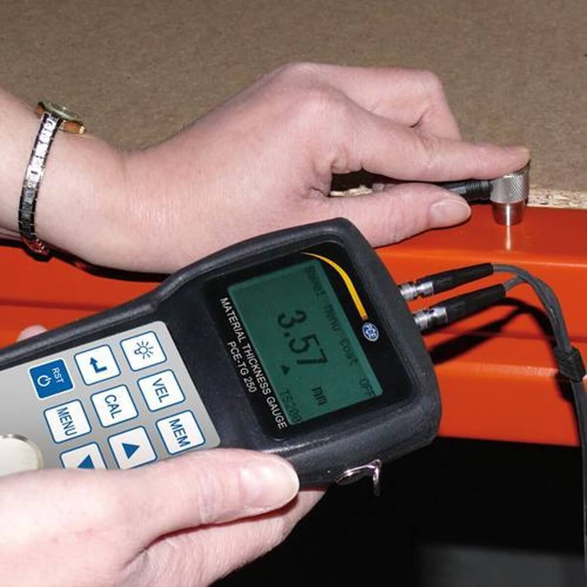 Ứng dụng của máy đo độ dày kim loại